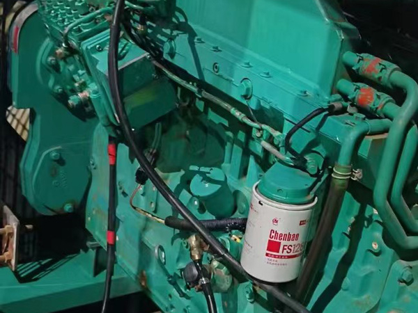 肥东如何确定新的发电机组控制系统是否与原系统兼容？